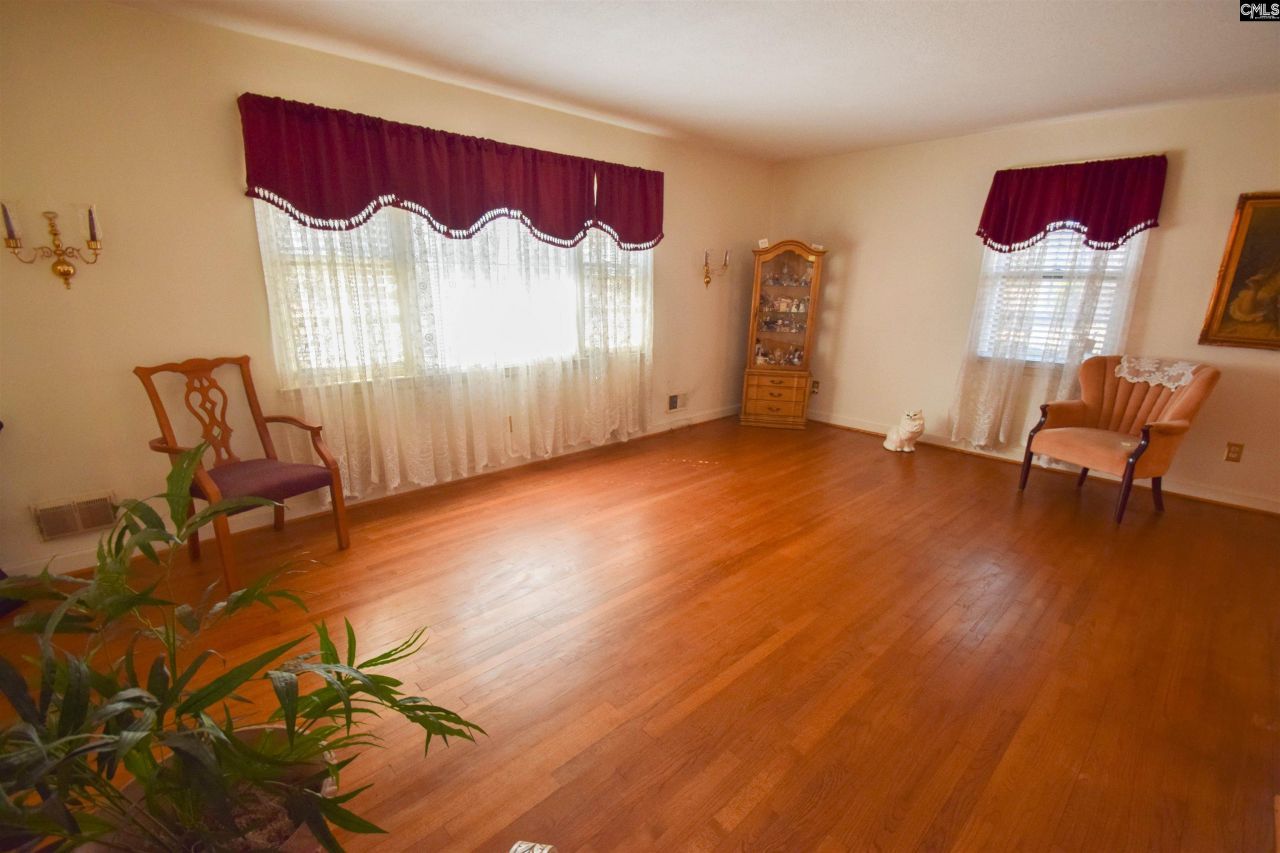 103 Pine Lane  Photo 9