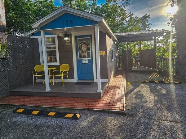 155 W Van Buren , Eureka Springs, AR 72632