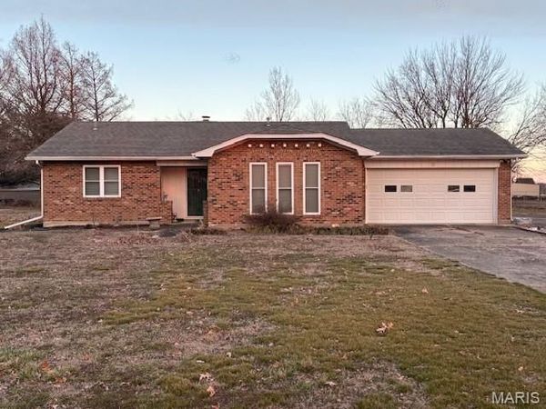 10 Dement Road , Sikeston, MO 63801
