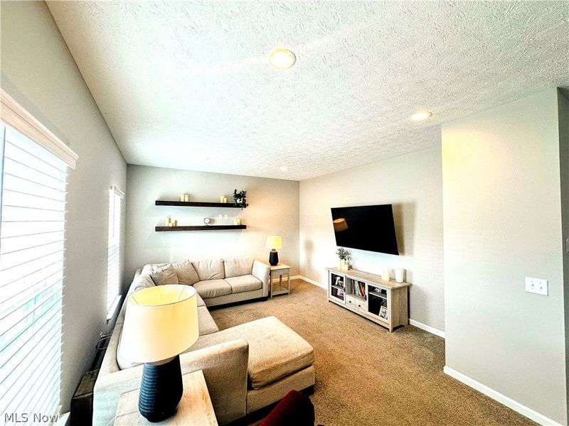 37437 White Feather Avenue, North Ridgeville, OH 44039 Photo 2