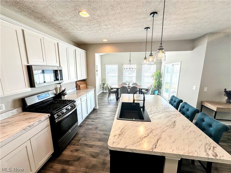 37437 White Feather Avenue, North Ridgeville, OH 44039 Photo 6