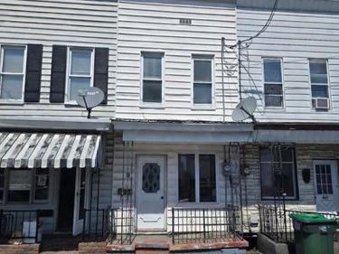 427 W MARKET STREET, MAHANOY CITY, PA 17948