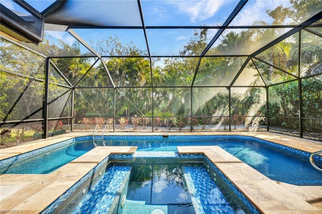 10341 Regent Cir, Naples, FL 34109 Main Photo