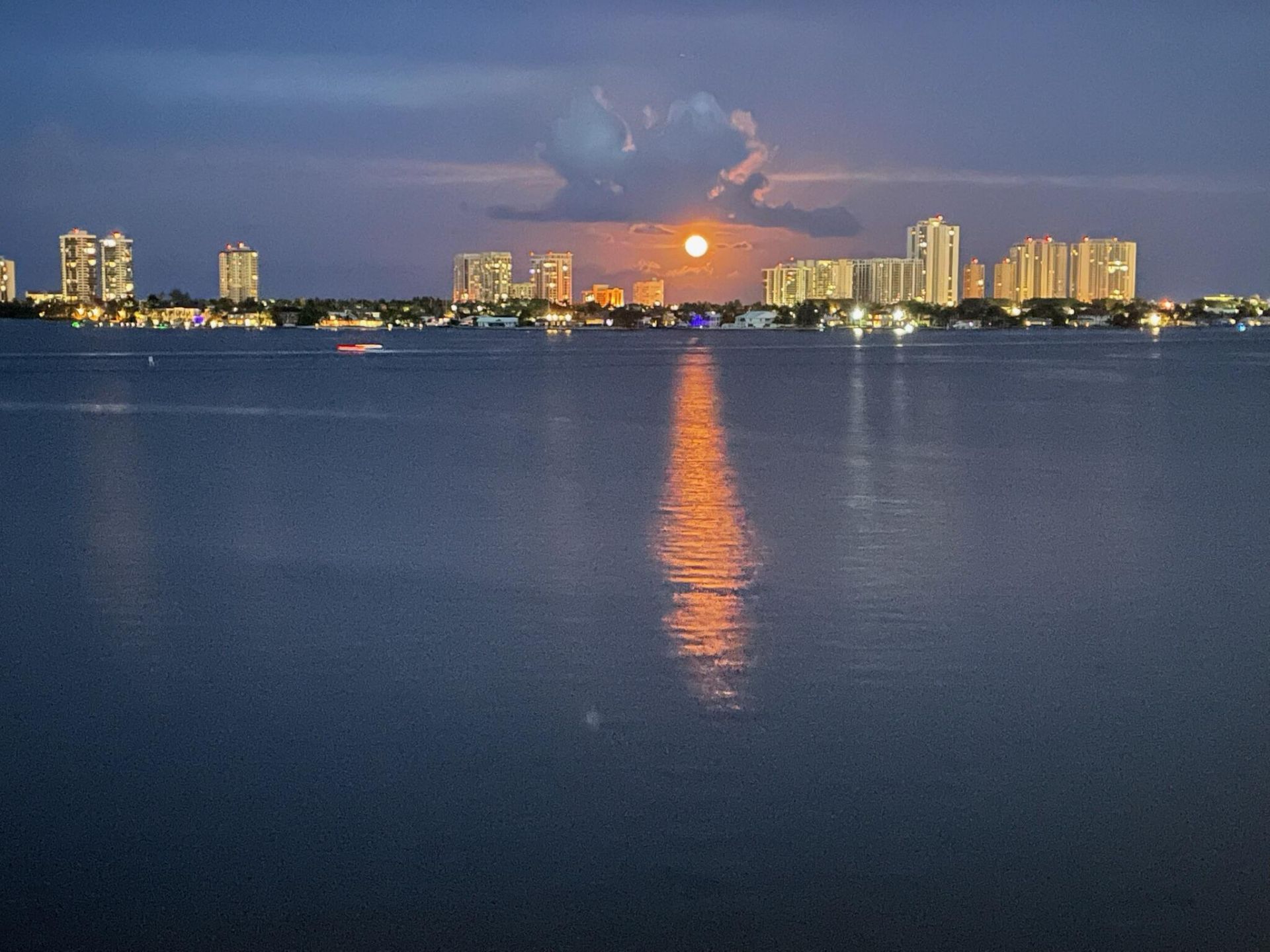 801 Lake Shore Drive, Unit 607, Lake Park, FL 33403 Photo