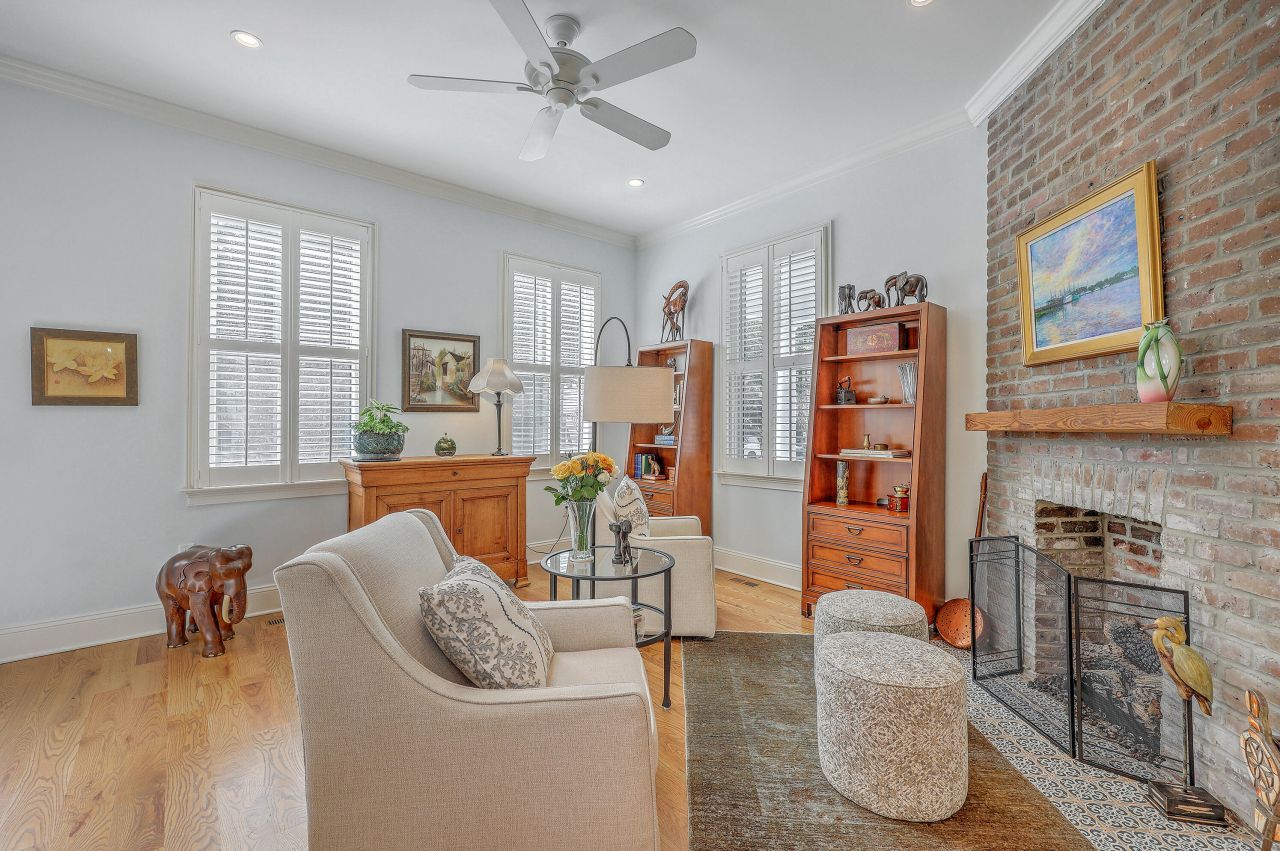 26 Charlotte Street Photo 10