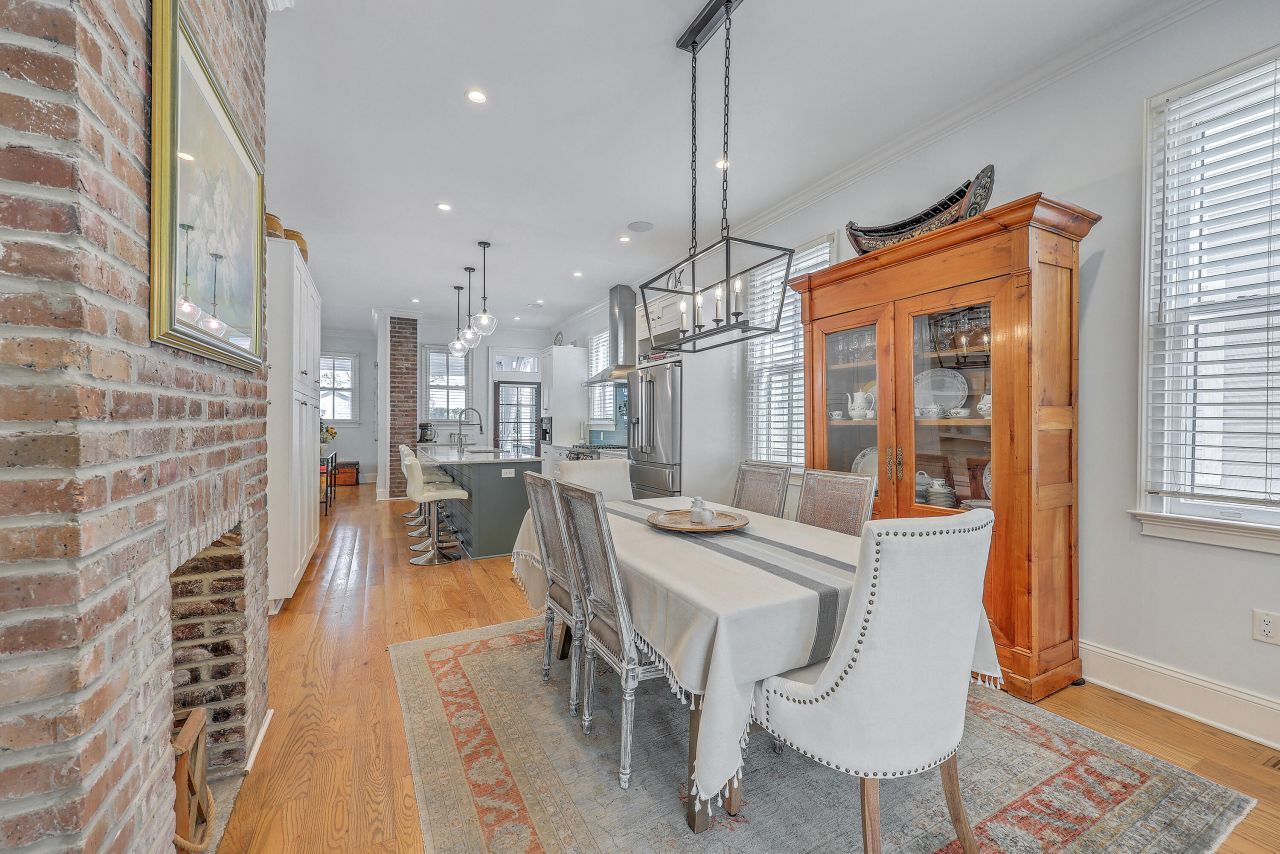 26 Charlotte Street Photo 12