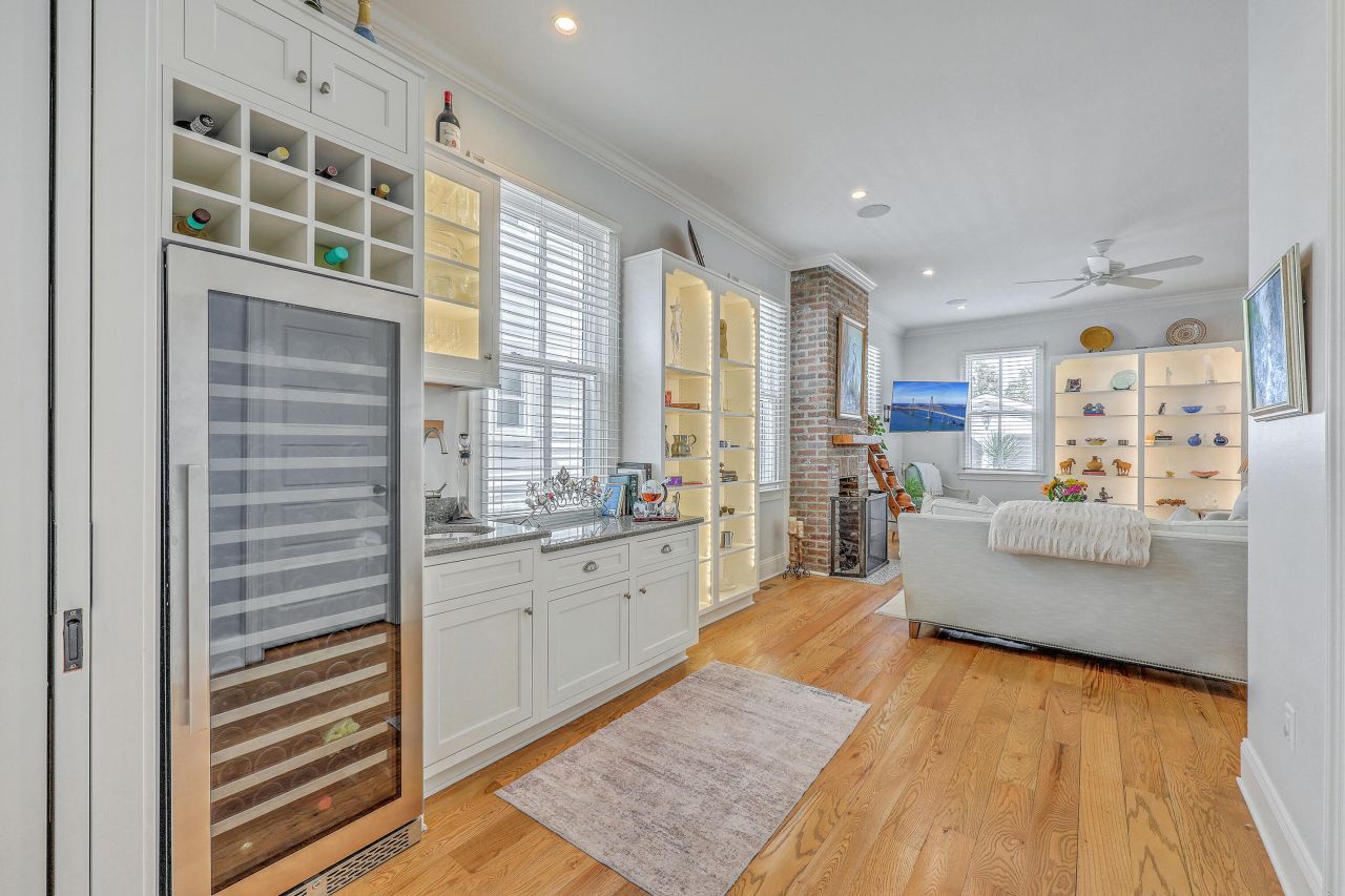 26 Charlotte Street Photo 17