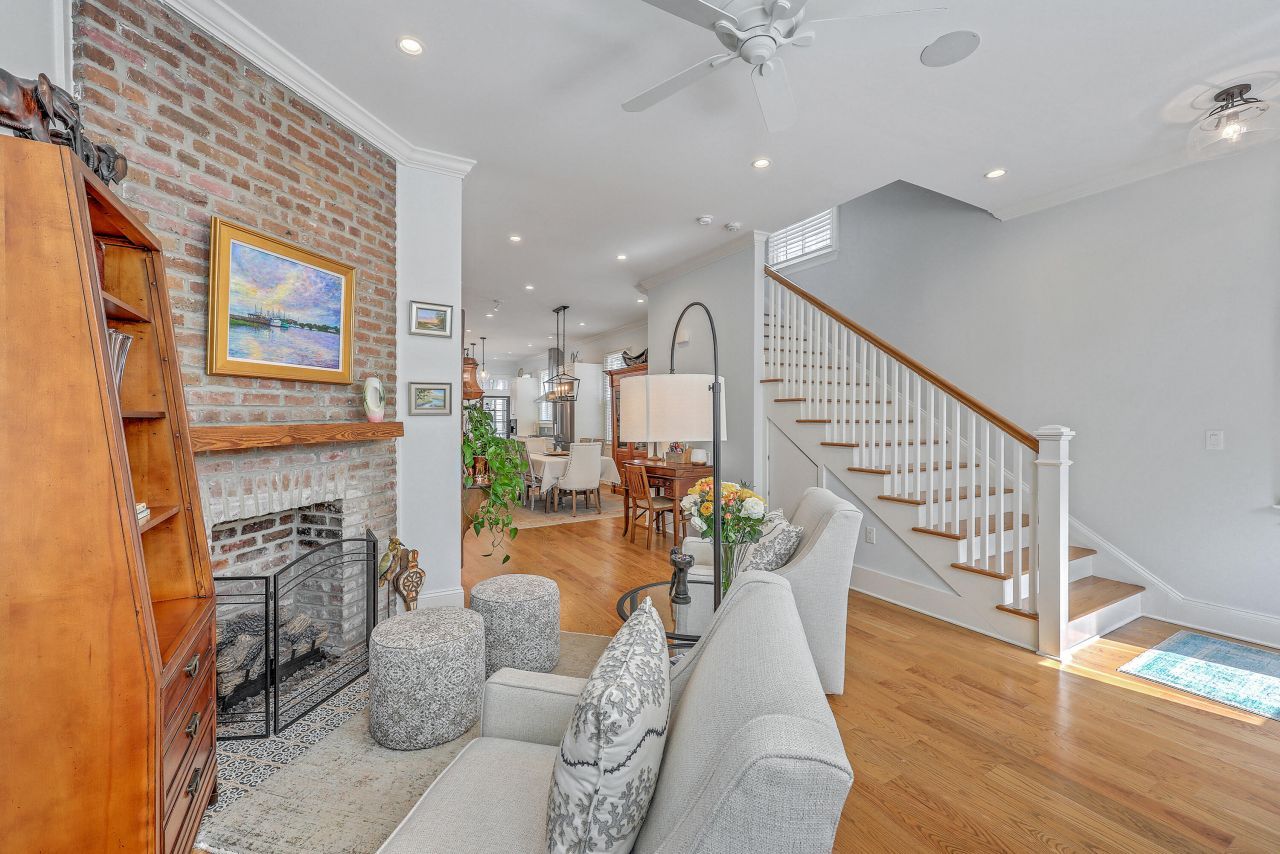 26 Charlotte Street Photo 2