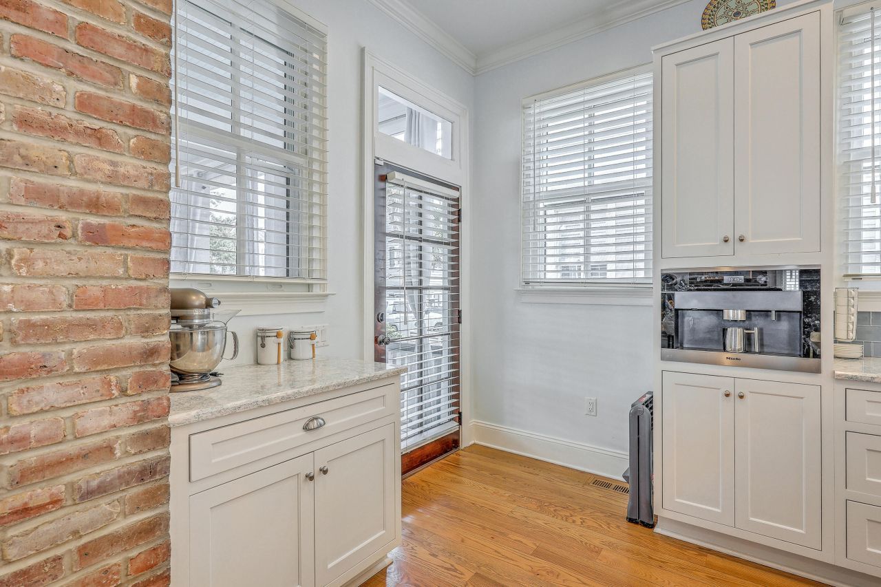 26 Charlotte Street Photo 22