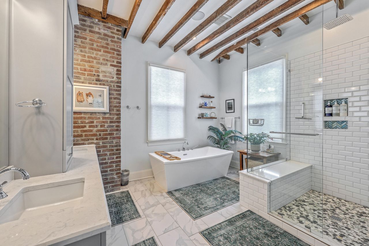 26 Charlotte Street Photo 24