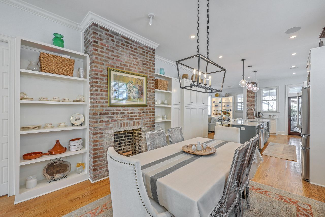 26 Charlotte Street Photo 4