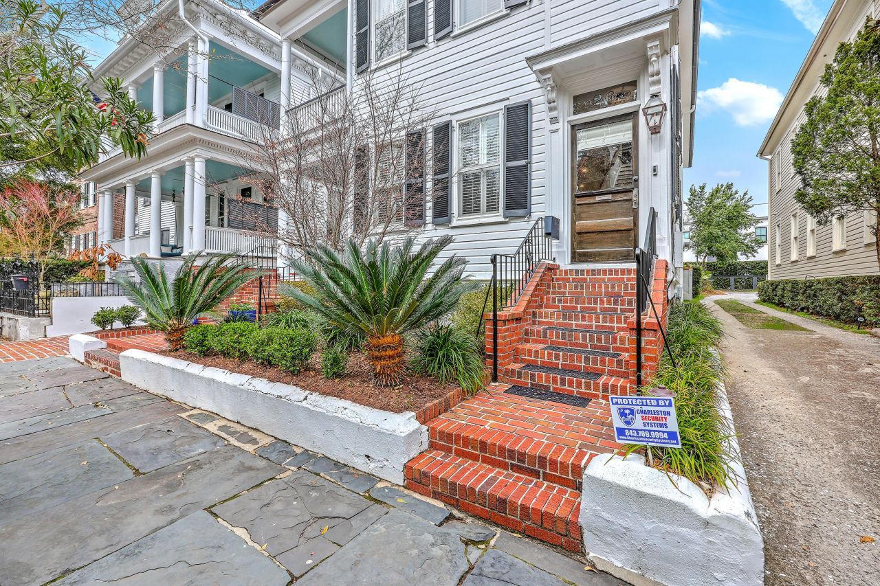 26 Charlotte Street Photo 8