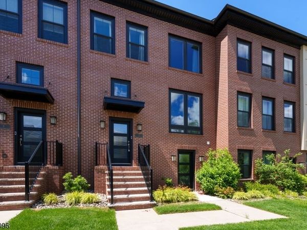 3 E Hartwick Dr, Montgomery, NJ 08558