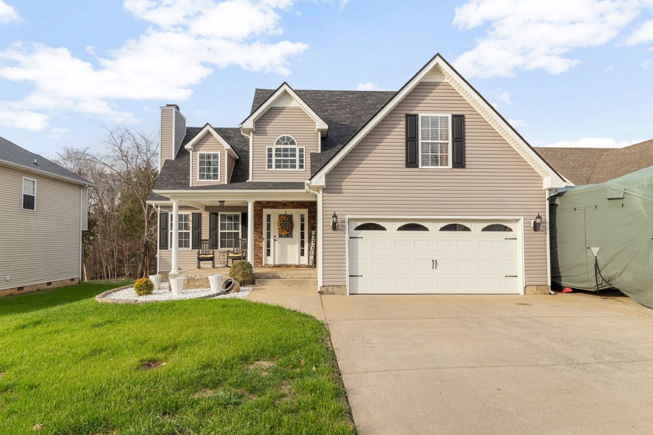 317 Chalet Cir, Clarksville, TN 37040 Main Photo