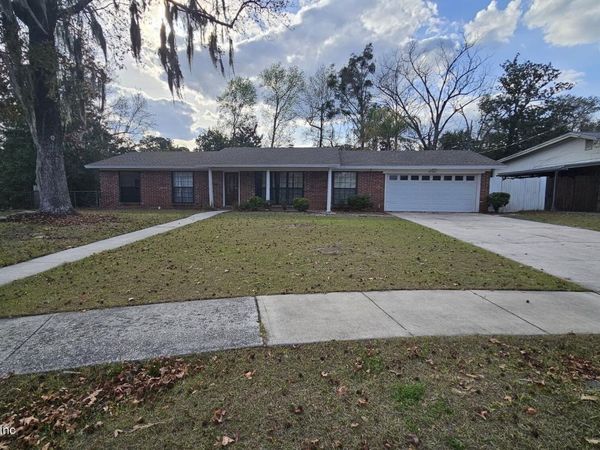 1720 BAY Circle W, Orange Park, FL 32073