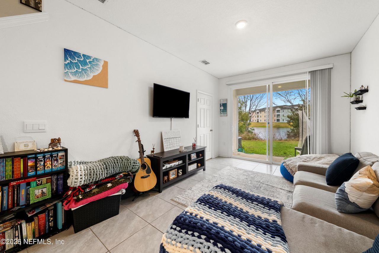 8415 Zenith Circle, Jacksonville, FL 32256 Photo