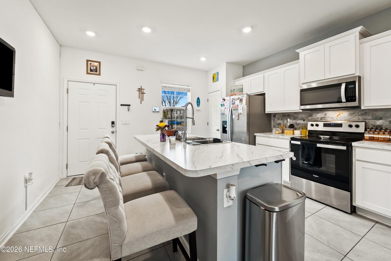 8415 Zenith Circle, Jacksonville, FL 32256 Photo