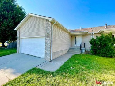 6804 Whitewater Lane , Lincoln, NE 68521