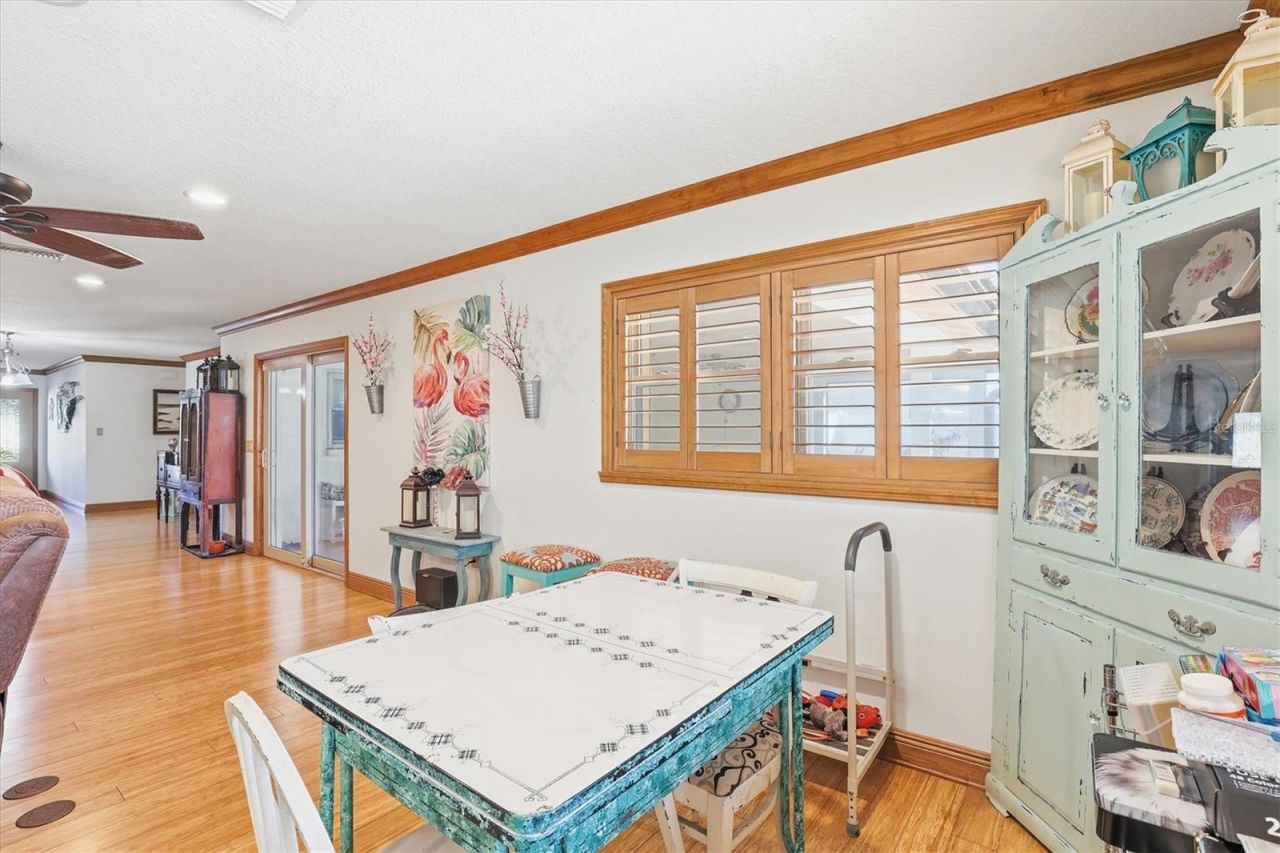 807 W Russell Drive , Plant City, FL 33563 Photo