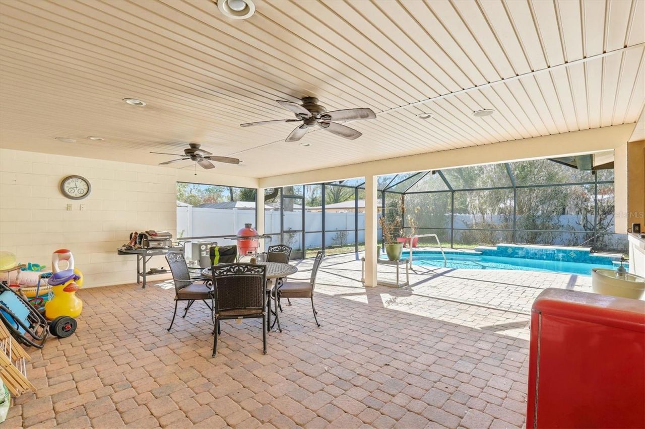 807 W Russell Drive , Plant City, FL 33563 Photo