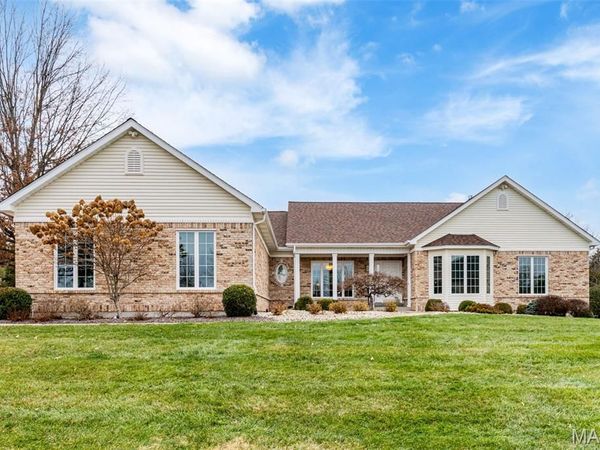 265 Camelot Drive , Weldon Spring, MO 63304