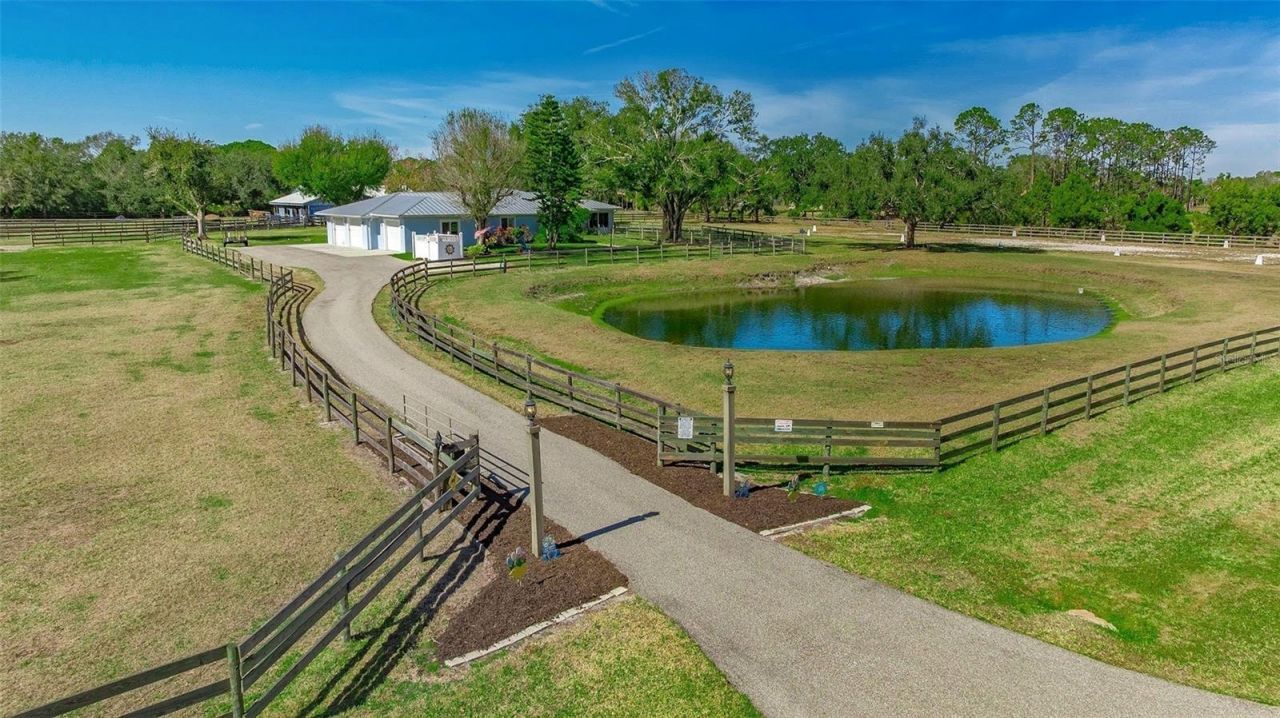 7610 Saddle Creek Trail, Sarasota, FL 34241 Main Photo