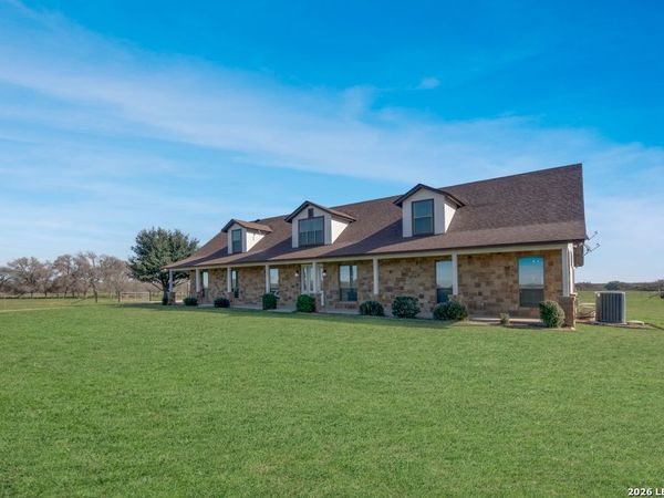 3255 Fm 539, La Vernia, TX 78121