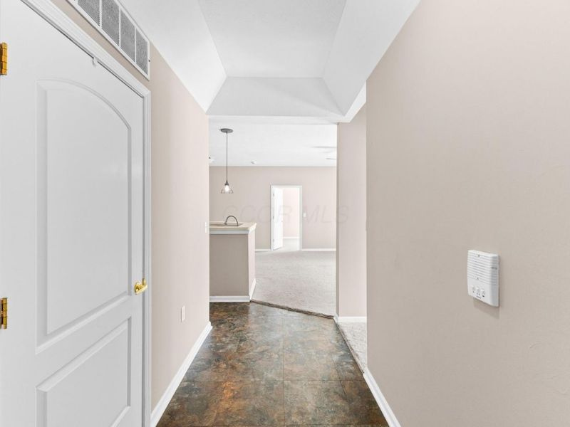 643 Spring Valley, Lewis Center, OH 43035 Photo 6