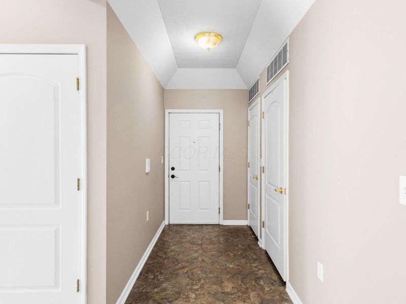 643 Spring Valley, Lewis Center, OH 43035 Photo 7