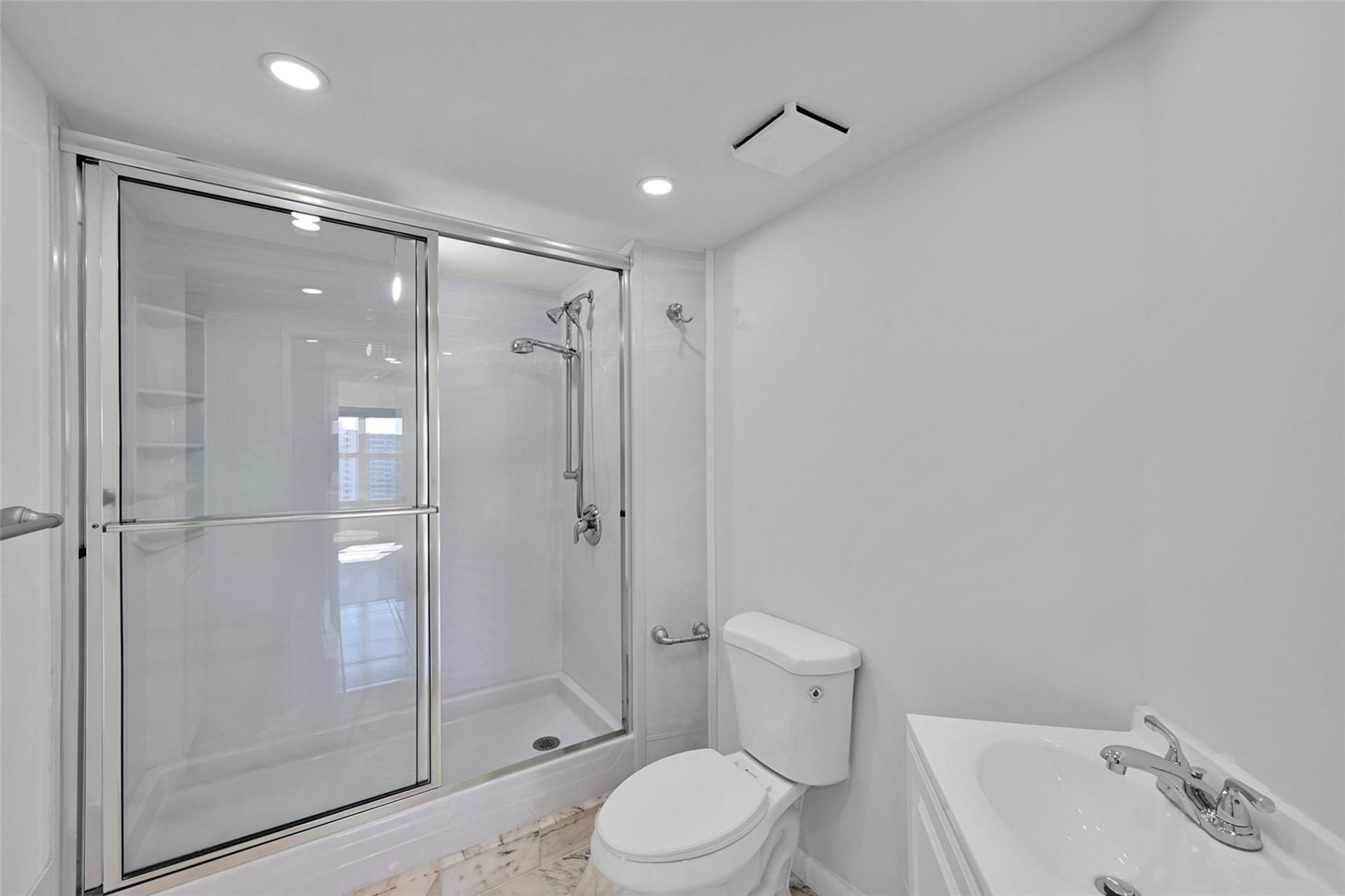 3700 Galt Ocean Drive, Unit 1215, Fort Lauderdale, FL 33308 Photo