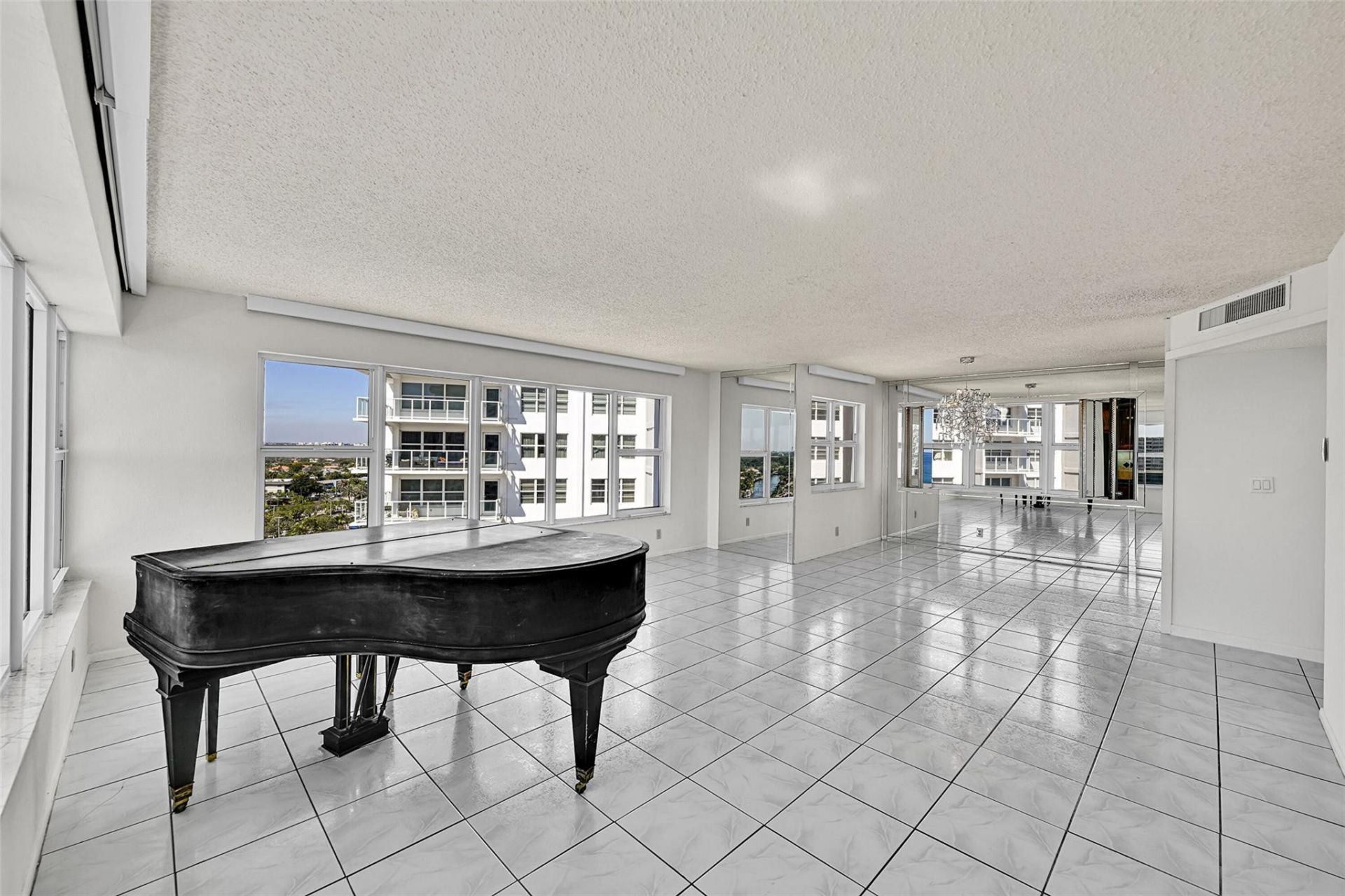 3700 Galt Ocean Drive, Unit 1215, Fort Lauderdale, FL 33308 Photo