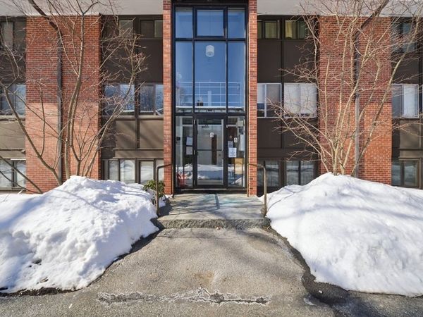 1 Longwood Dr, Unit 5, Andover, MA 01810