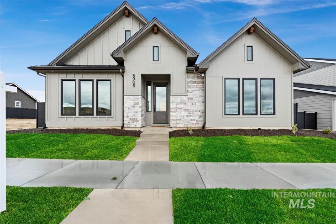 6408 N Barholm Ln, Eagle, ID 83616 Main Photo