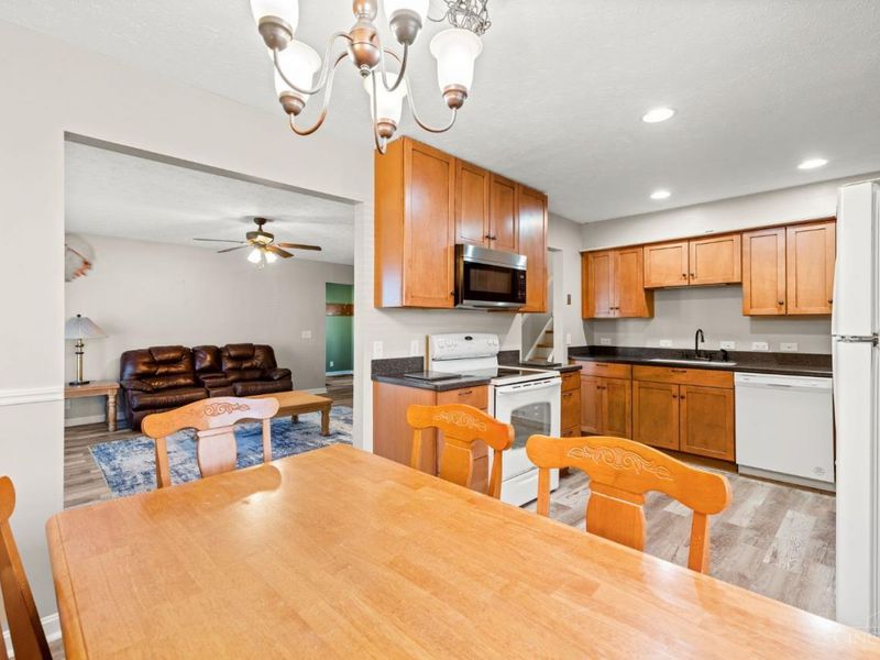 4775 Timberknoll Drive, Union Twp, OH 45244 Photo 11