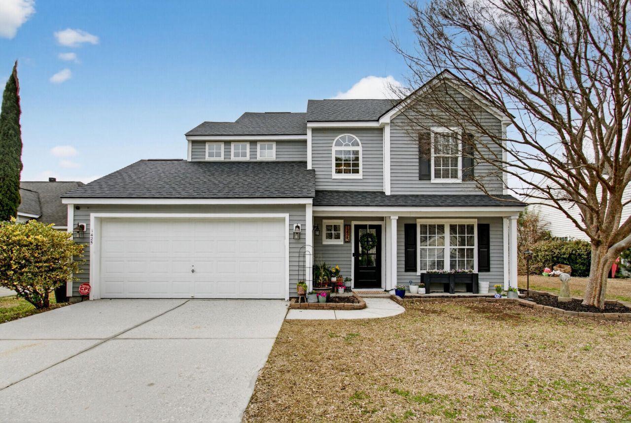 1425 Water Edge Drive Photo 1