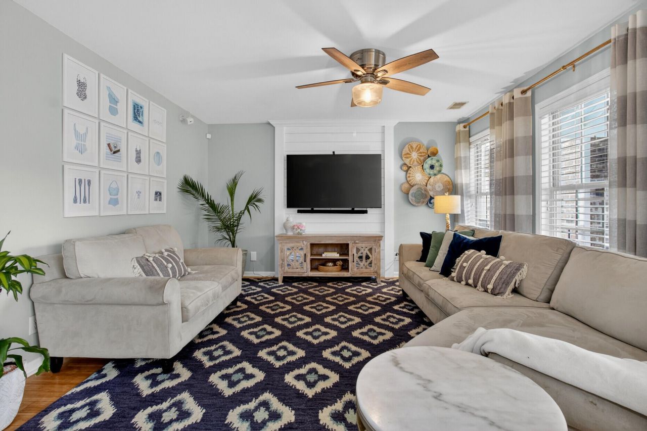 1425 Water Edge Drive Photo 11