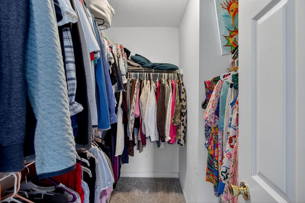 1425 Water Edge Drive Photo 23