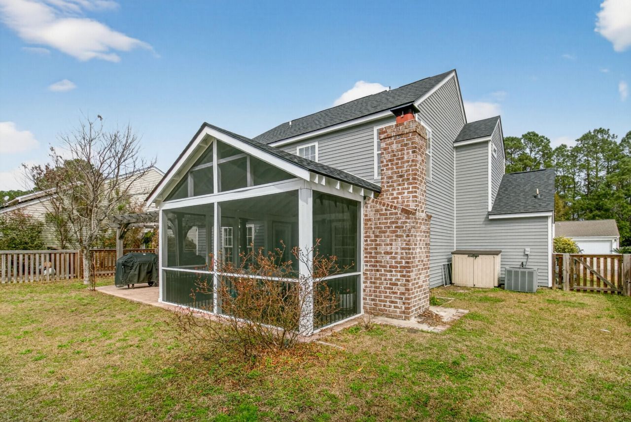 1425 Water Edge Drive Photo 34