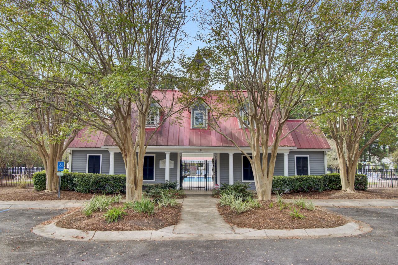 1425 Water Edge Drive Photo 42