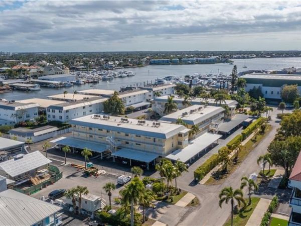 1100 8th AVE S, Unit 105A, NAPLES, FL 34102