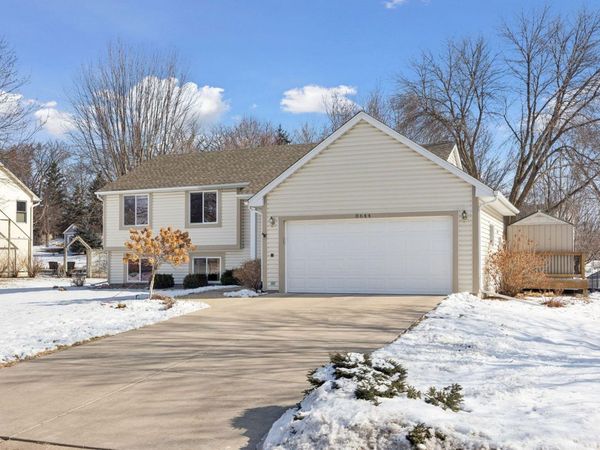 8644 Sycamore Lane N, Maple Grove, MN 55369