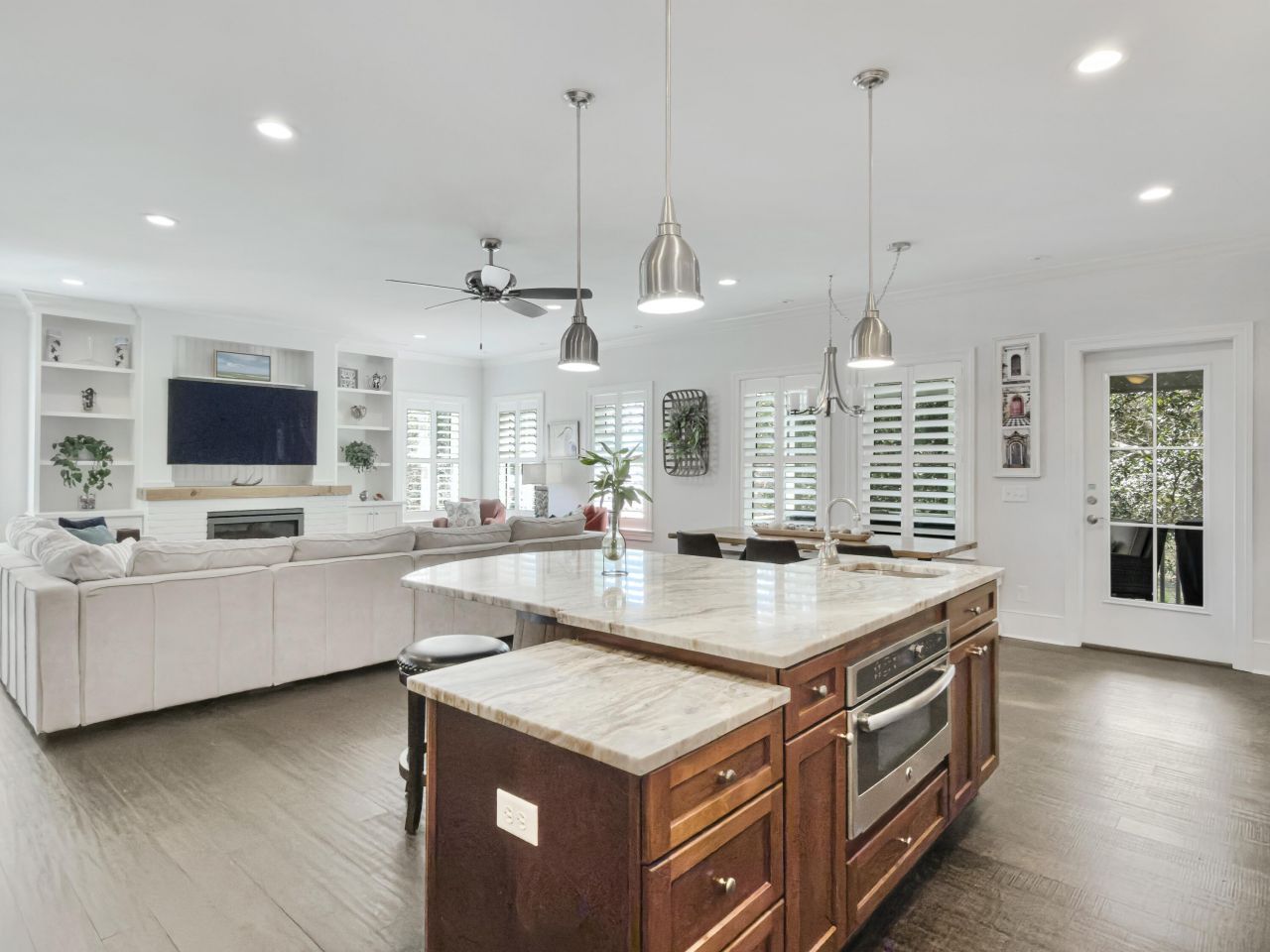 5217 Oak Cove Lane Photo 11