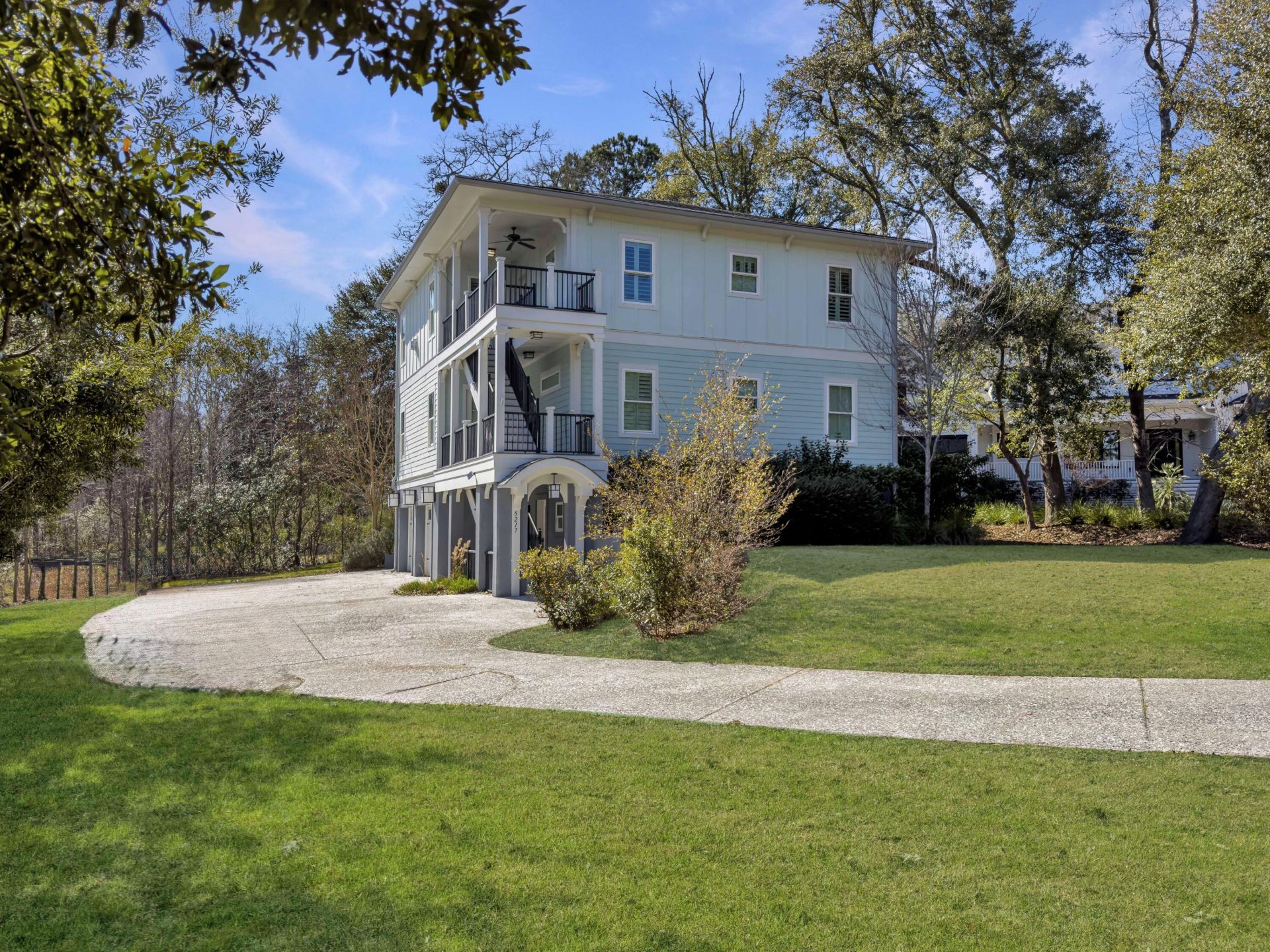 5217 Oak Cove Lane Photo 4