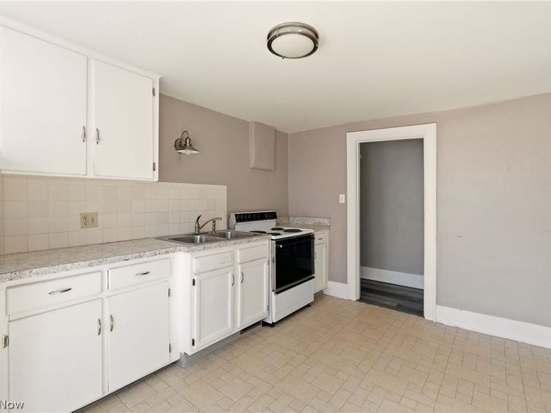 1820 Malasia Road, Akron, OH 44305 Photo 11