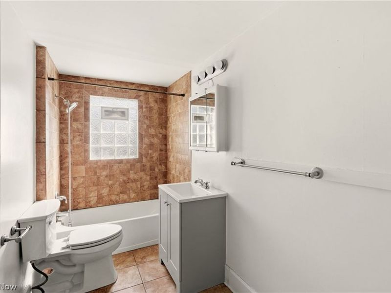 1820 Malasia Road, Akron, OH 44305 Photo 15