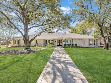 3796 Vinecrest Drive, Dallas, TX 75229