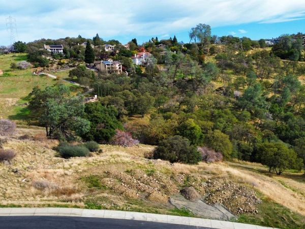 945 Belfiore Ct, El Dorado Hills, CA 95762