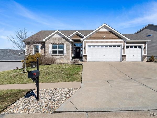 825 Liberty Creek Drive, Wentzville, MO 63385