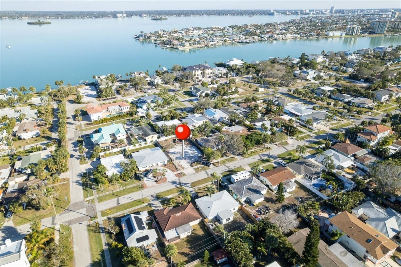 925 Lantana Avenue, Clearwater Beach, FL 33767 Photo