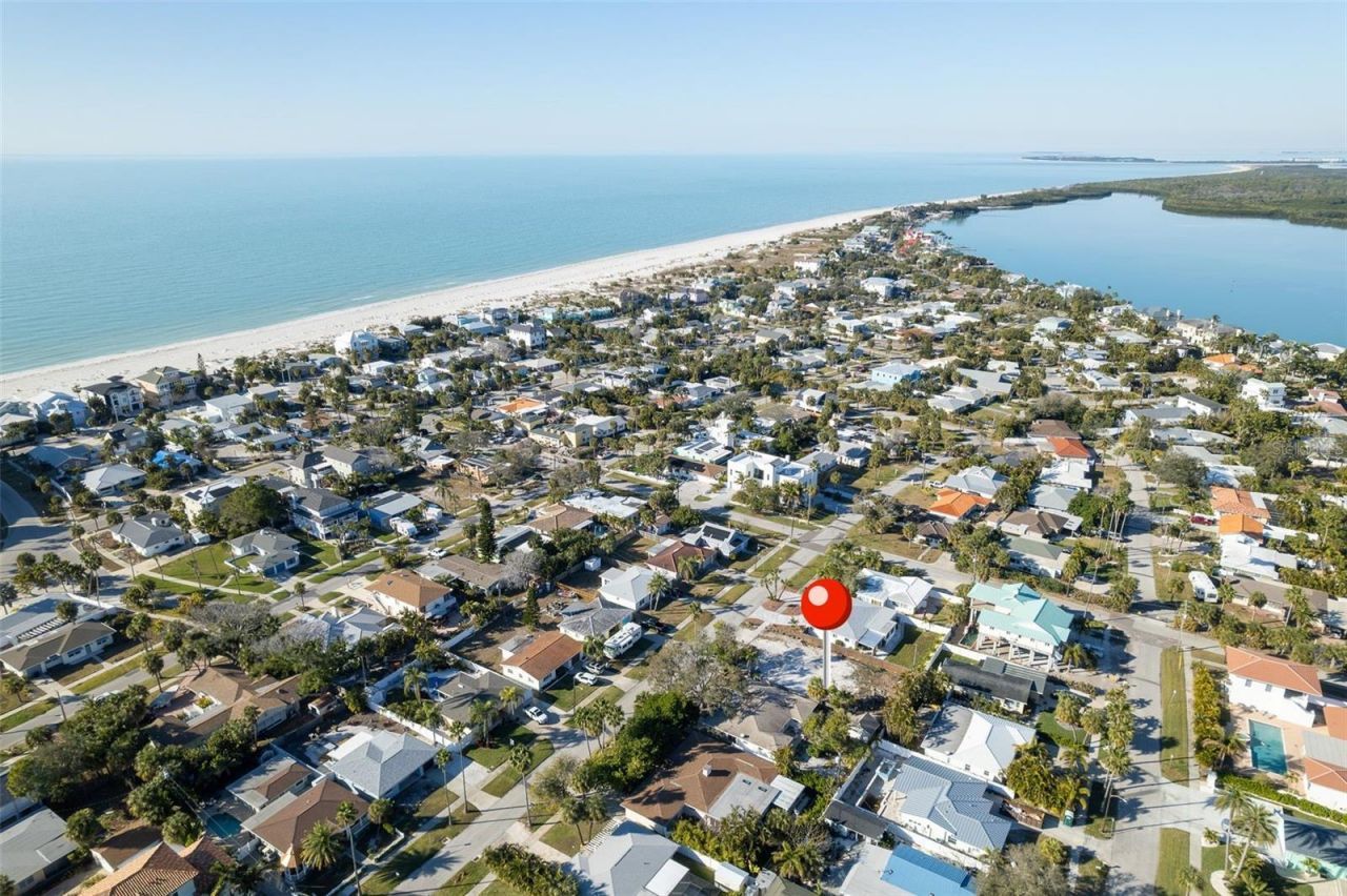 925 Lantana Avenue, Clearwater Beach, FL 33767 Photo